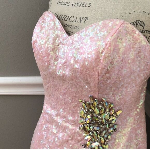 Pink Sequin Gown Size 4 NWT - Picture 5 of 11